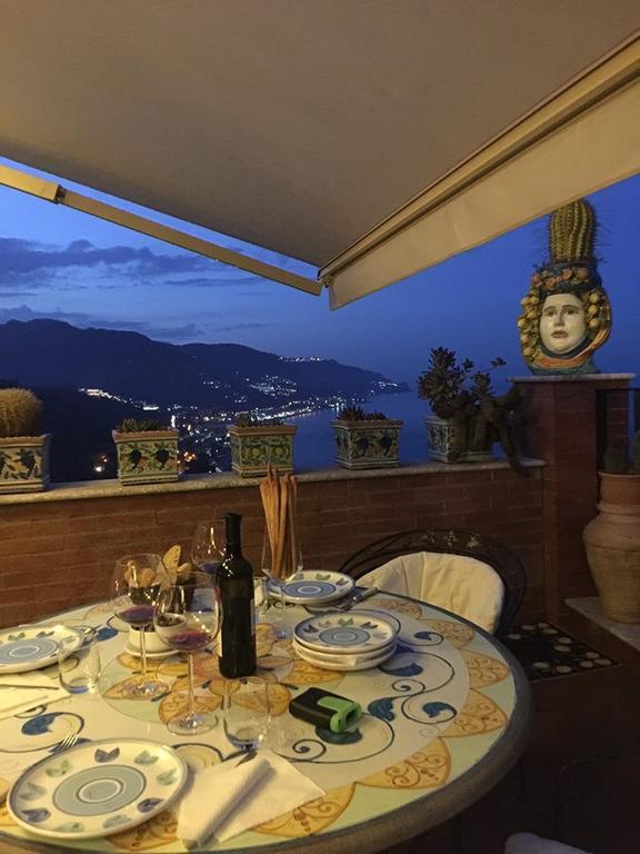 تاورمينا B&B Martina المظهر الخارجي الصورة